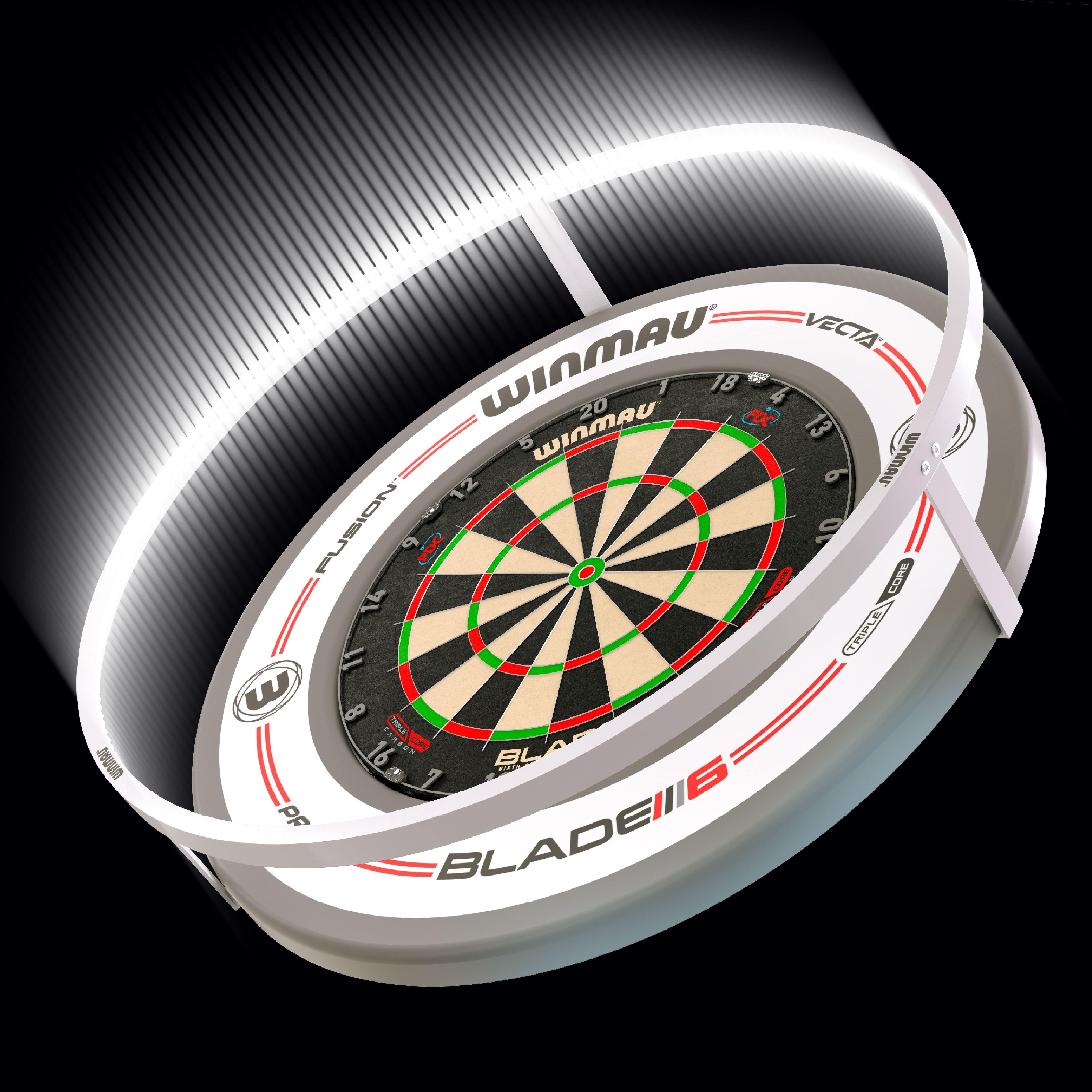 Ensemble d'éclairage et d'ambiance LED Winmau Plasma Ice Das Bild zeigt das Winmau Plasma Ice LED Beleuchtung und Surround Bundle mit einer beleuchteten Dartscheibe. Die helle LED-Leiste sorgt für eine optimale Ausleuchtung beim Dartspielen.