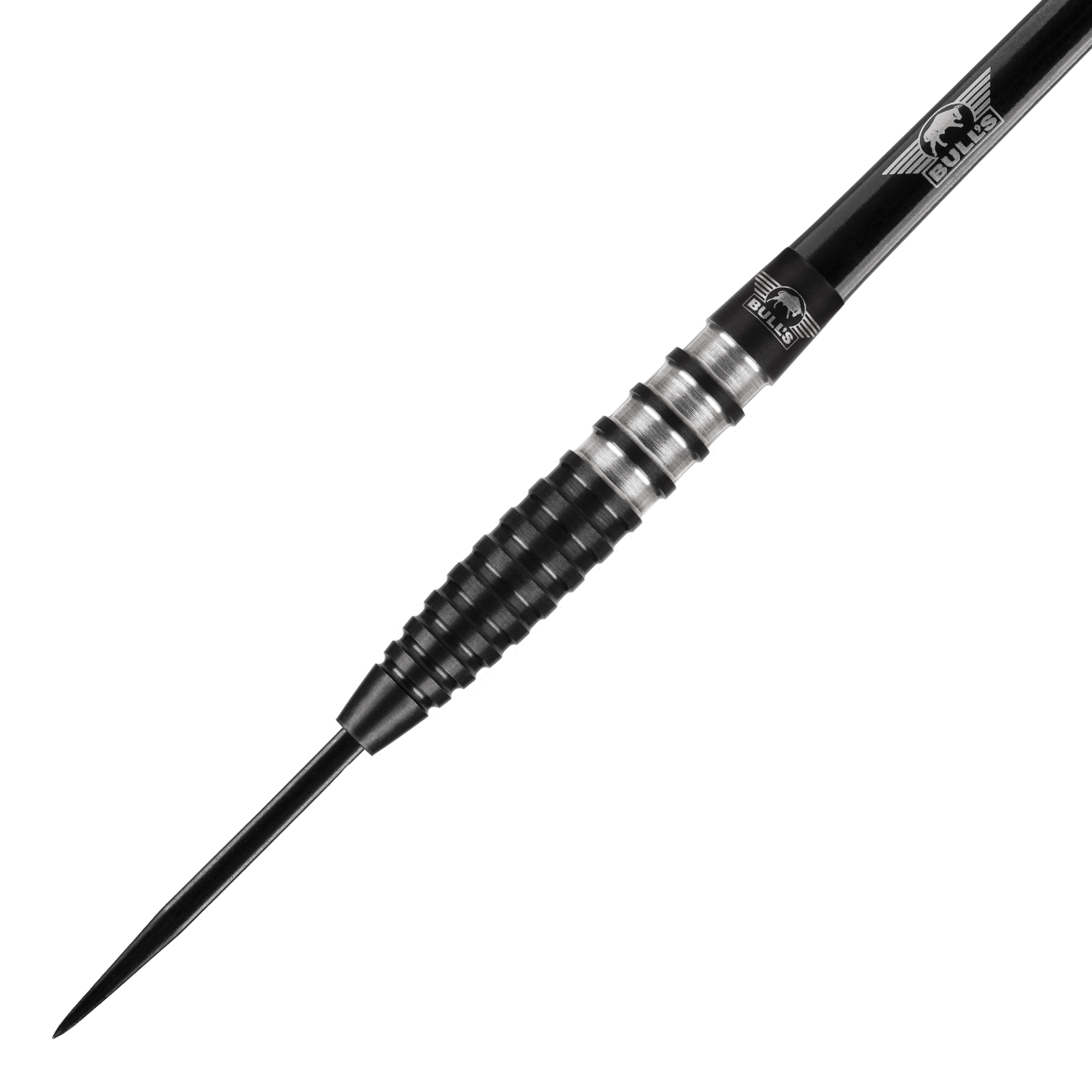 Fléchettes Bulls NL Lightning en acier noir Das Bild zeigt einen schwarzen Steeldart der Marke Bulls NL mit gerilltem Griff. Die Spitze und der Schaft sind ebenfalls schwarz, und das Bulls-Logo ist auf dem Schaft zu sehen.