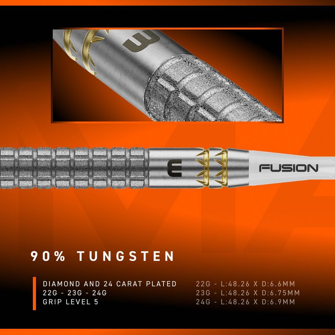 Fléchettes en acier Winmau Gian Van Veen W-MAX Switch Point Die Abbildung zeigt die Winmau Gian Van Veen W-MAX Switch Point Steeldarts. Drei Darts liegen nebeneinander auf einer weißen Fläche.