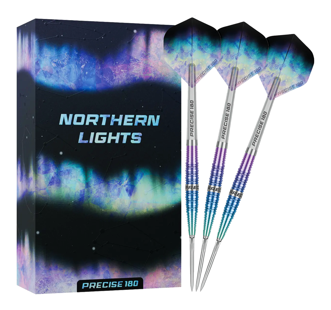 Fléchettes en acier Precise 180 Northern Lights Hier sind die Precise 180 Northern Lights Steeldarts vollständig zu sehen. Die Darts liegen nebeneinander und zeigen ihre detailreiche Gestaltung.