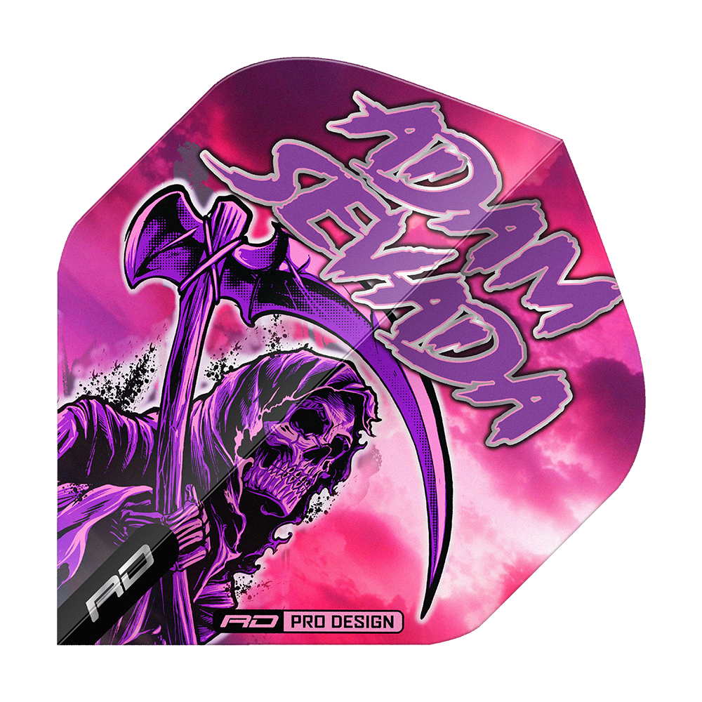 Vols standard Red Dragon Hardcore Adam Sevada Premium No2 Das Bild zeigt das Produkt "Red Dragon Hardcore Adam Sevada Premium No2 Standard Flights". Auf dem Flight ist ein düsteres Sensenmann-Motiv vor einem pink-violetten Hintergrund mit dem Schriftzug "Adam Sevada" zu sehen.