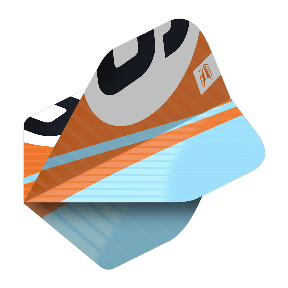 Das Bild zeigt ein Dartflight im Design Target Pro Ultra Chicane Orange No2 Standard. Die Flightfläche ist hauptsächlich orange und hellblau mit schwarzen und grauen Akzenten.