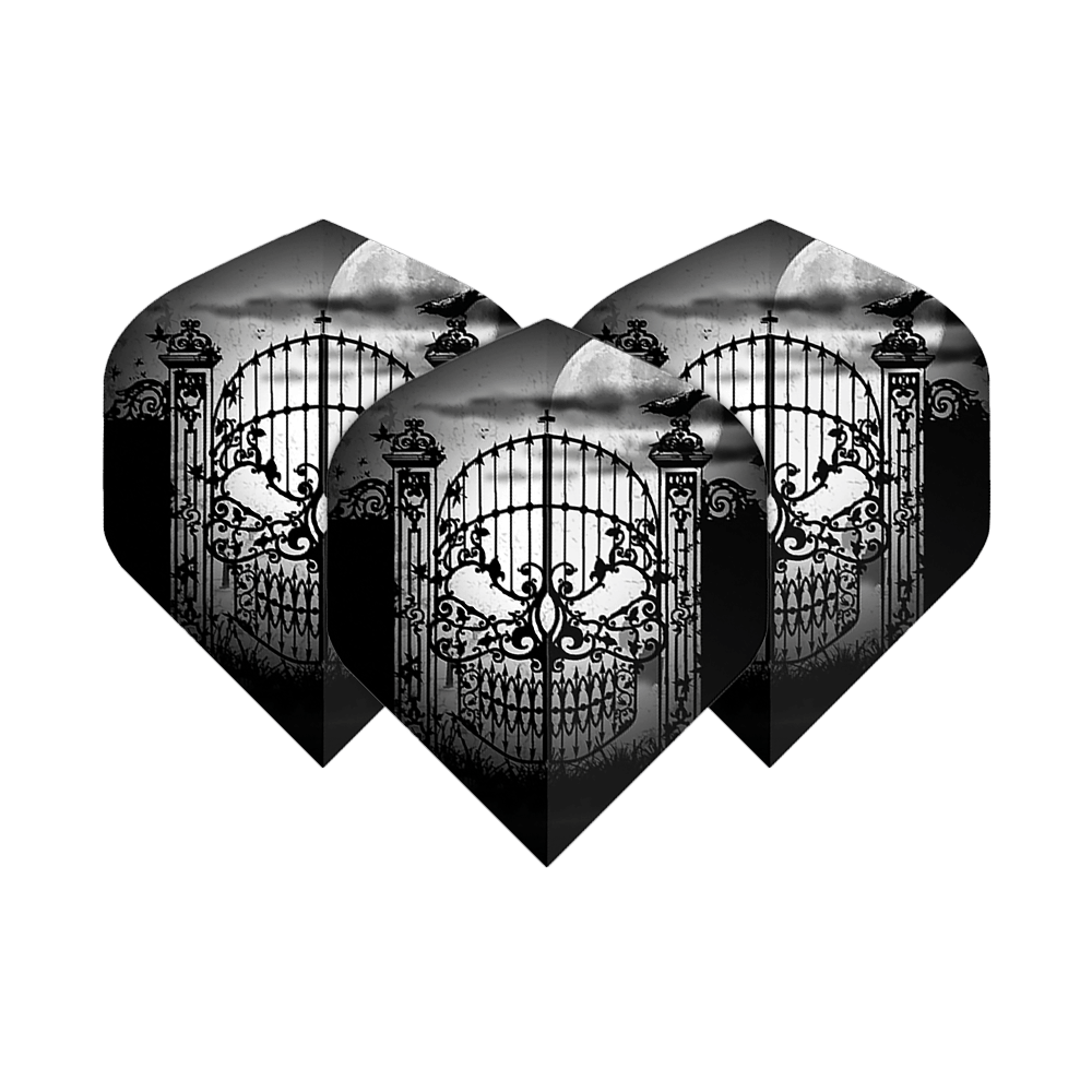 Alchemy Abandon All Hope No2 Vols Standard Das Bild zeigt drei schwarze Dart-Flights mit einem detailreichen, gotischen Tor-Design in Form eines Totenschädels. Im Hintergrund sind ein Vollmond und fliegende Raben zu sehen.