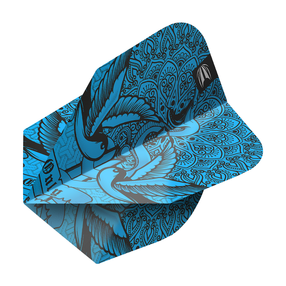 TG485_335450_Target_ProUltra_Ink_Blue_No6_Flights_2 Das Bild zeigt einen blauen Dart-Flight mit kunstvollem, schwarzem Muster und Vogelmotiven. Es handelt sich um das Modell "Target ProUlta Ink Blue No6 Flights".