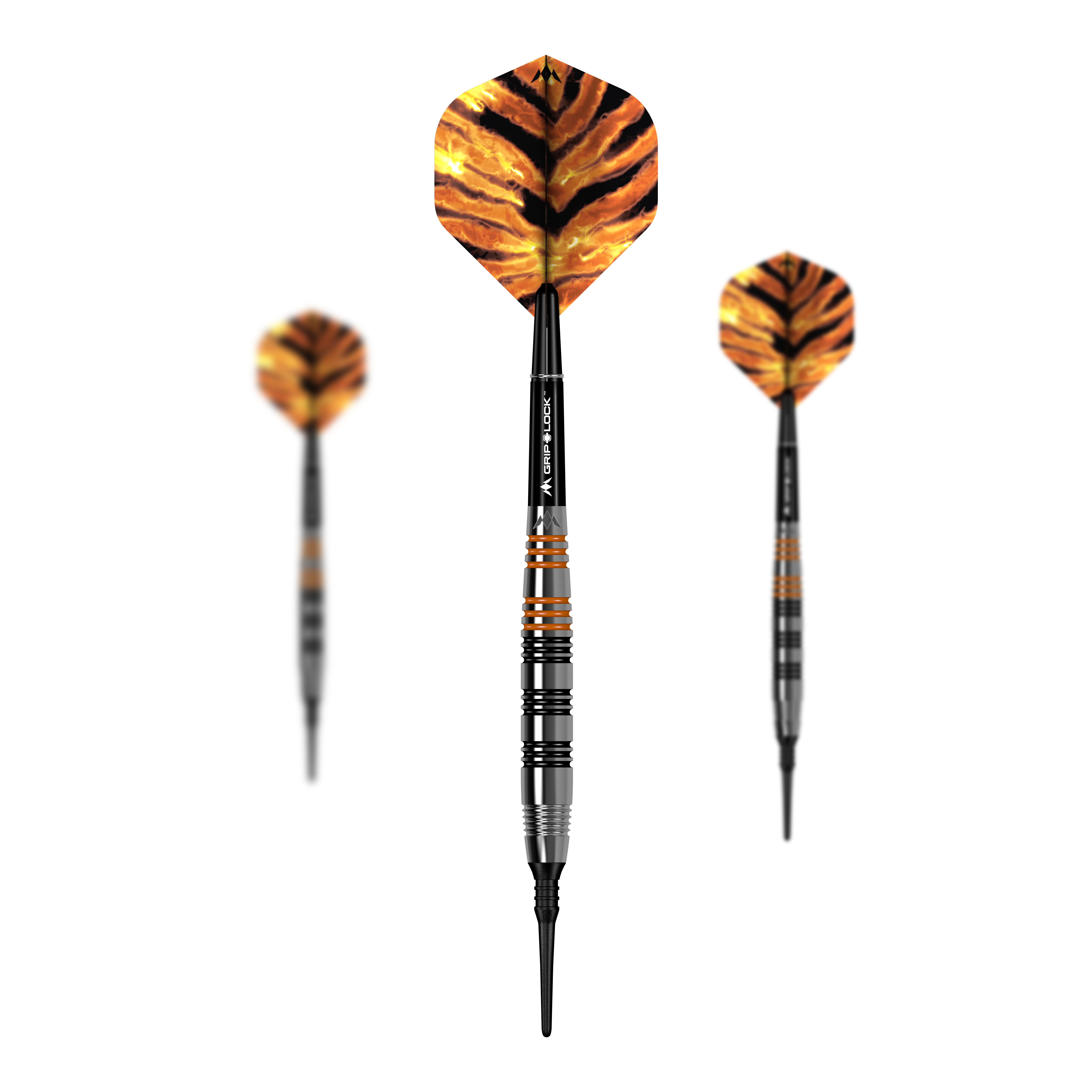 Fléchettes souples en laiton Mission Javan - 18 g Das Bild zeigt drei Softdarts des Modells "Mission Javan Brass Softdarts - 18g". Die Flights haben ein auffälliges Tigerstreifen-Design in Orange und Schwarz.
