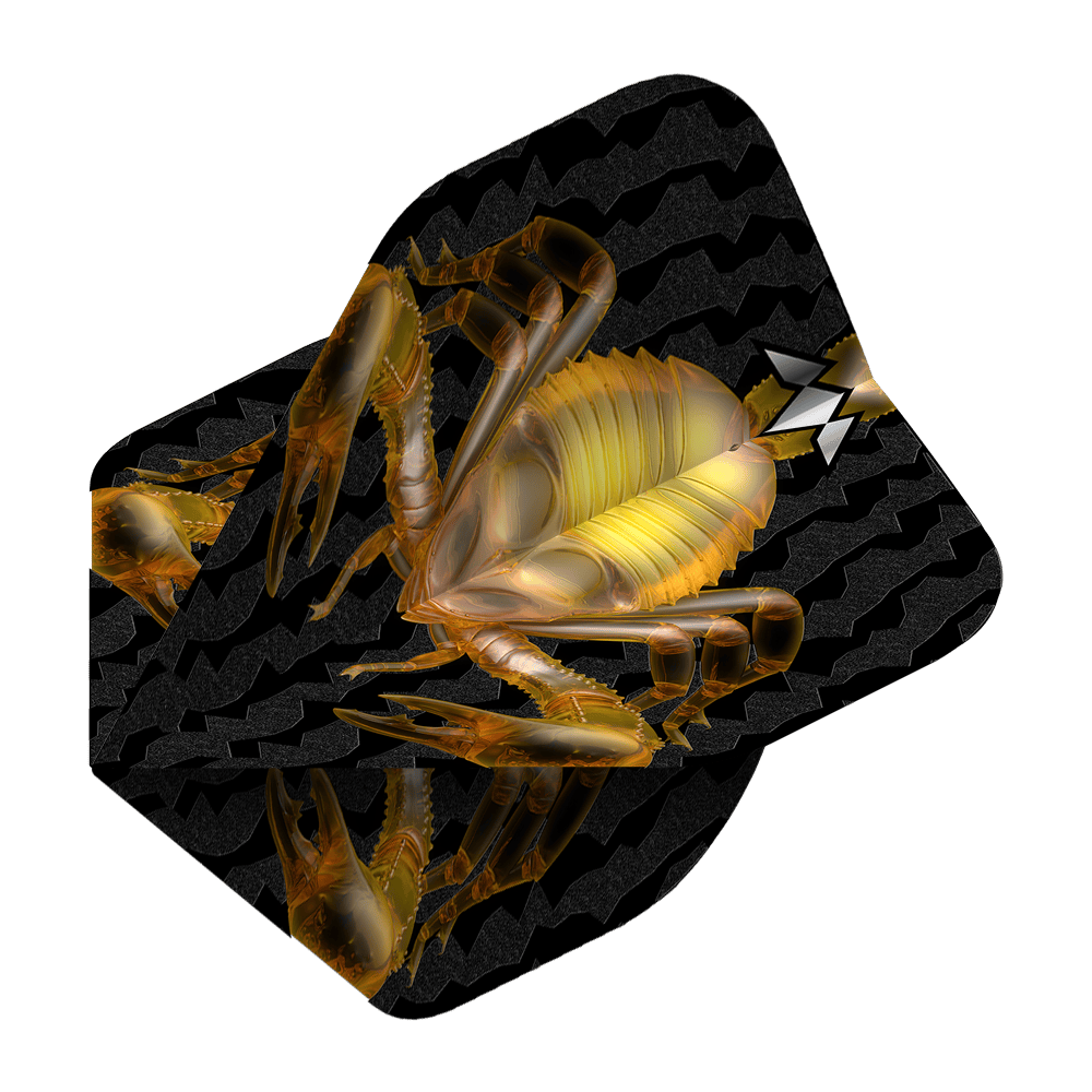 Mission Solo Scorpion n°2 Vols standards Das Bild zeigt ein schwarzes Dartflugblatt mit einem goldenen Skorpion-Design in der Mitte. Im Hintergrund sind wellenförmige Muster zu sehen.