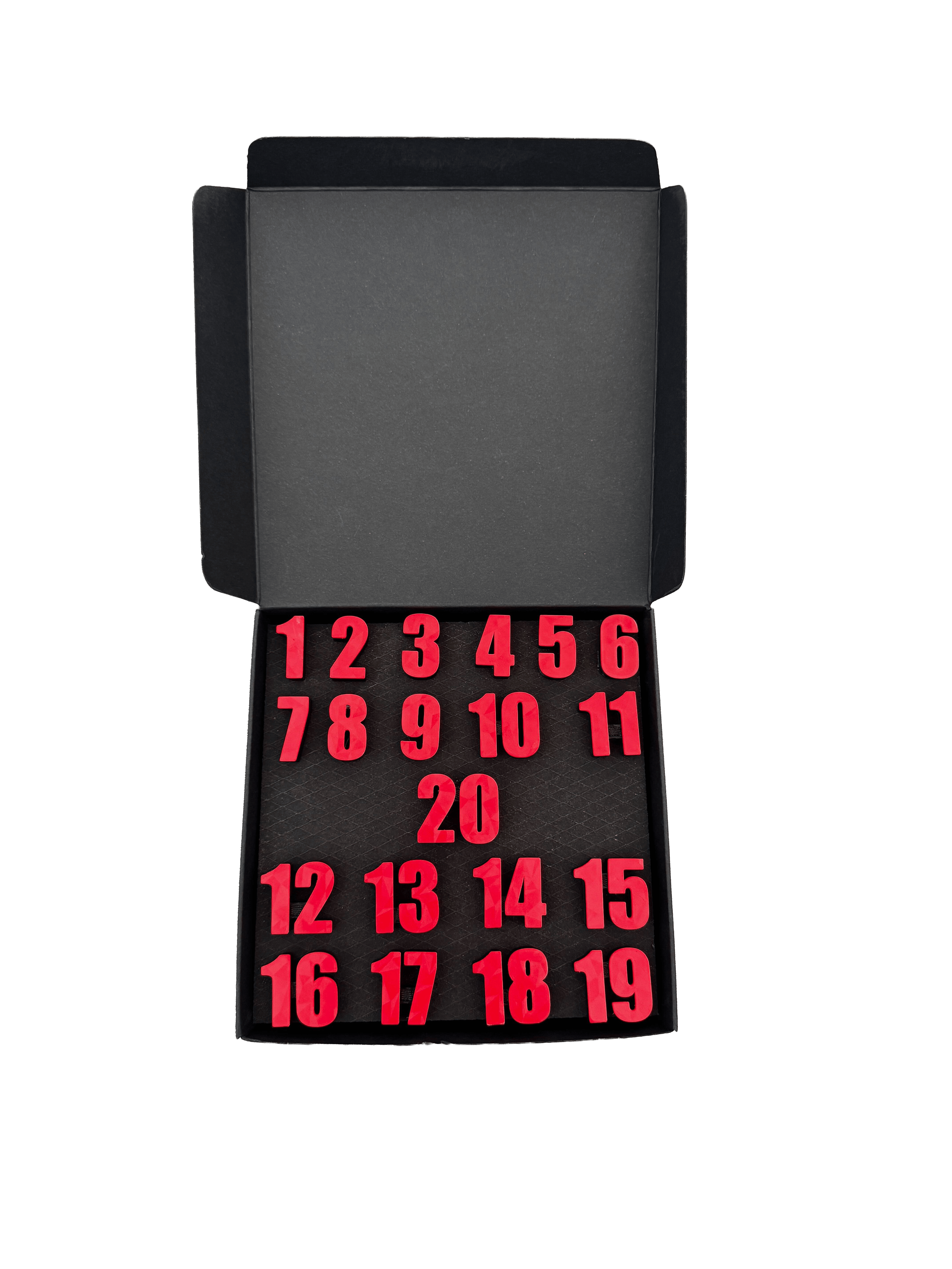 Anneaux numérotés pour cible de fléchettes McDart / Anneaux numérotés classiques Bild zeigt eine Classic-Box in Rot. Die Verpackung ist im klassischen Design gehalten.