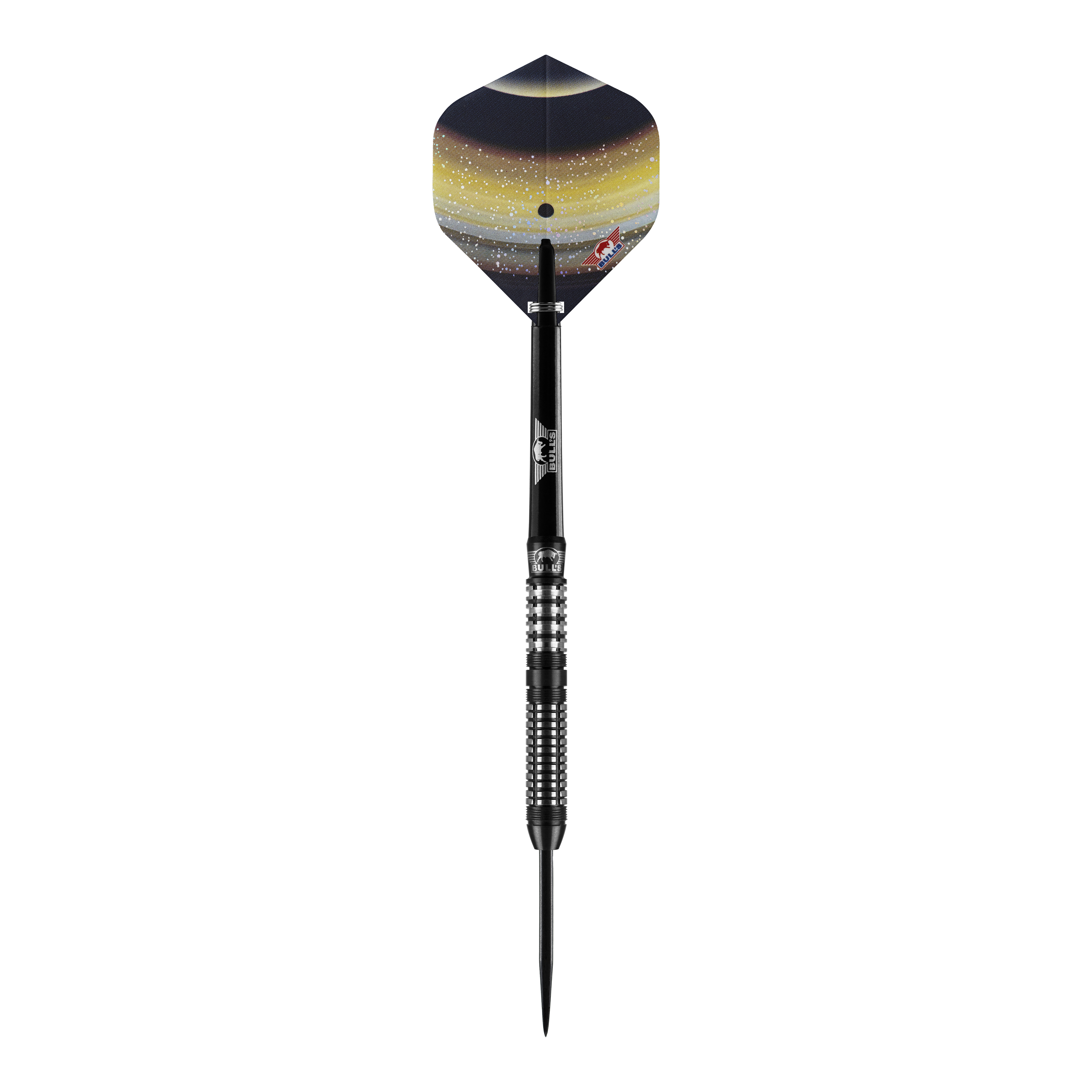 Fléchettes en acier Bulls NL Luna Neoma Das Bild zeigt einen Bulls NL Luna Neoma Steeldart. Der Dart hat einen schwarz-silbernen Schaft und eine Flügel mit gelb-schwarzem Weltraumdesign.