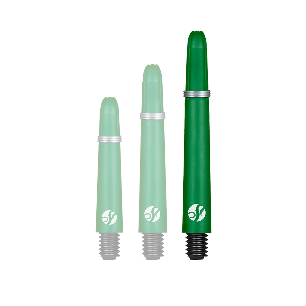 Tiges en carbone Shot Koi - Vertes Auf dem Bild sind drei grüne Dartschäfte in unterschiedlichen Längen zu sehen. Sie haben schwarze Gewinde und silberne Ringe.