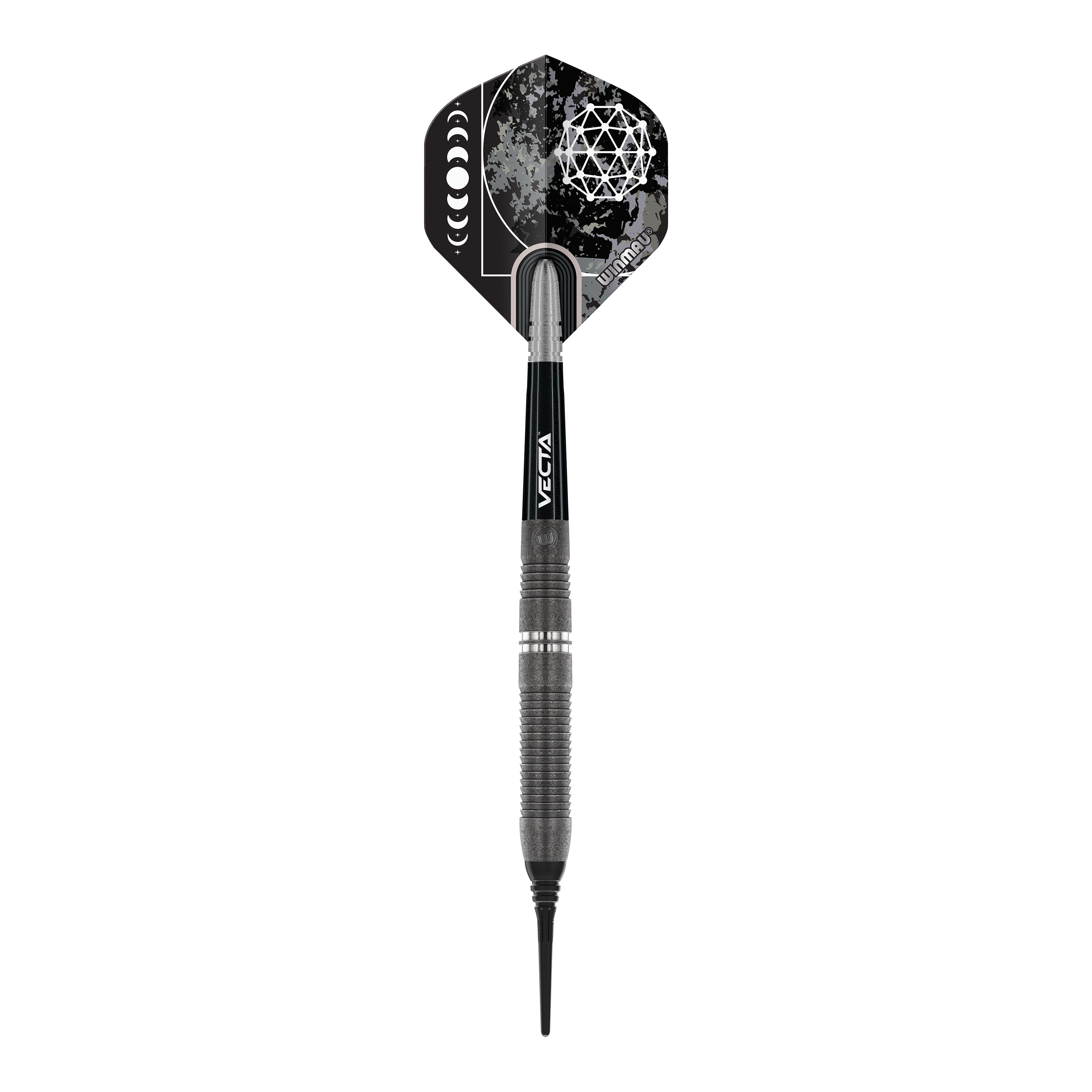 Fléchettes souples Winmau Callisto 03 - 20 g Das Bild zeigt einen Winmau Callisto 03 Softdart mit einem Gewicht von 20 Gramm. Der Dart ist schwarz und silber und hat eine auffällige Flight-Grafik mit geometrischem Muster.