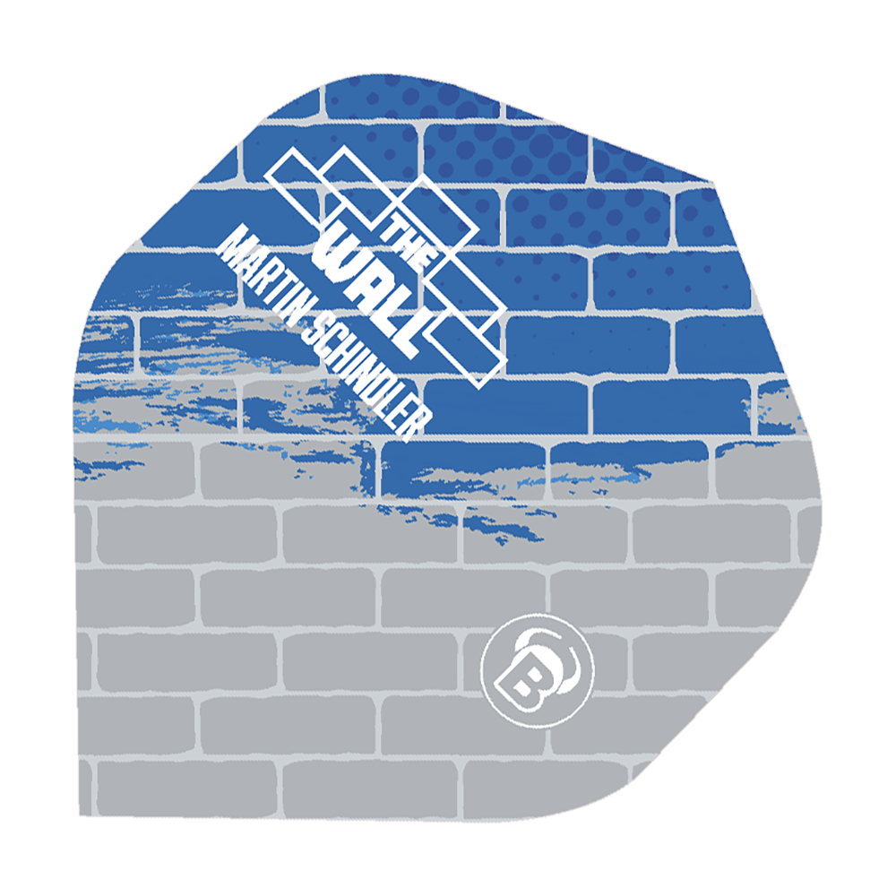Vols standards Bulls Metrixx Martin Schindler Bleu Gris n°2 Das Bild zeigt ein Dartflight mit einem Mauer-Design in Blau und Grau. Auf dem Flight steht „THE WALL MARTIN SCHINDLER“ und das Bulls-Logo ist unten rechts zu sehen.