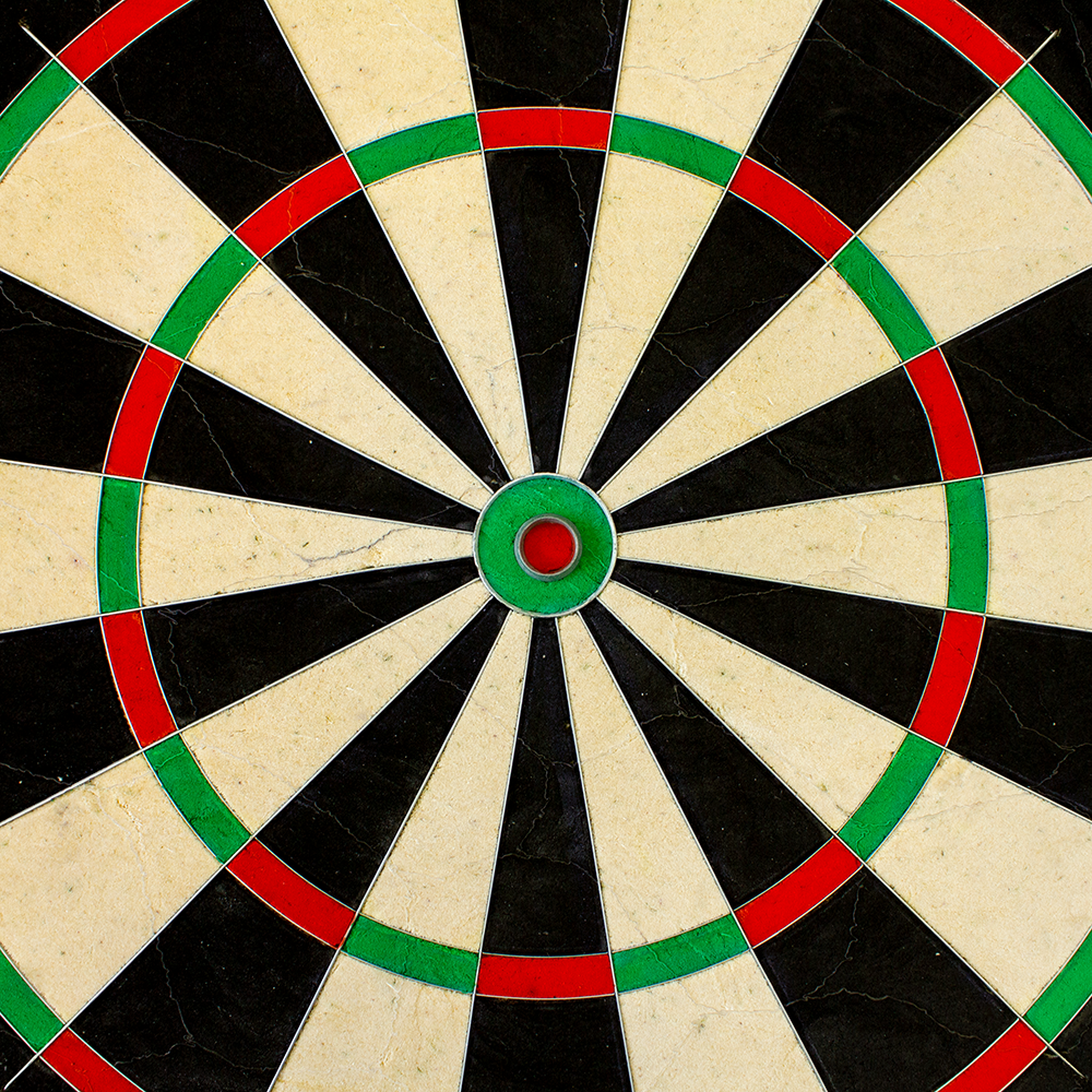 79403_Unicorn_Eclipse_Pro_Dartboard_3 Unicorn Eclipse Pro Dartboard ist als runde Scheibe abgebildet. Die Felder und Einteilungen sind sichtbar.