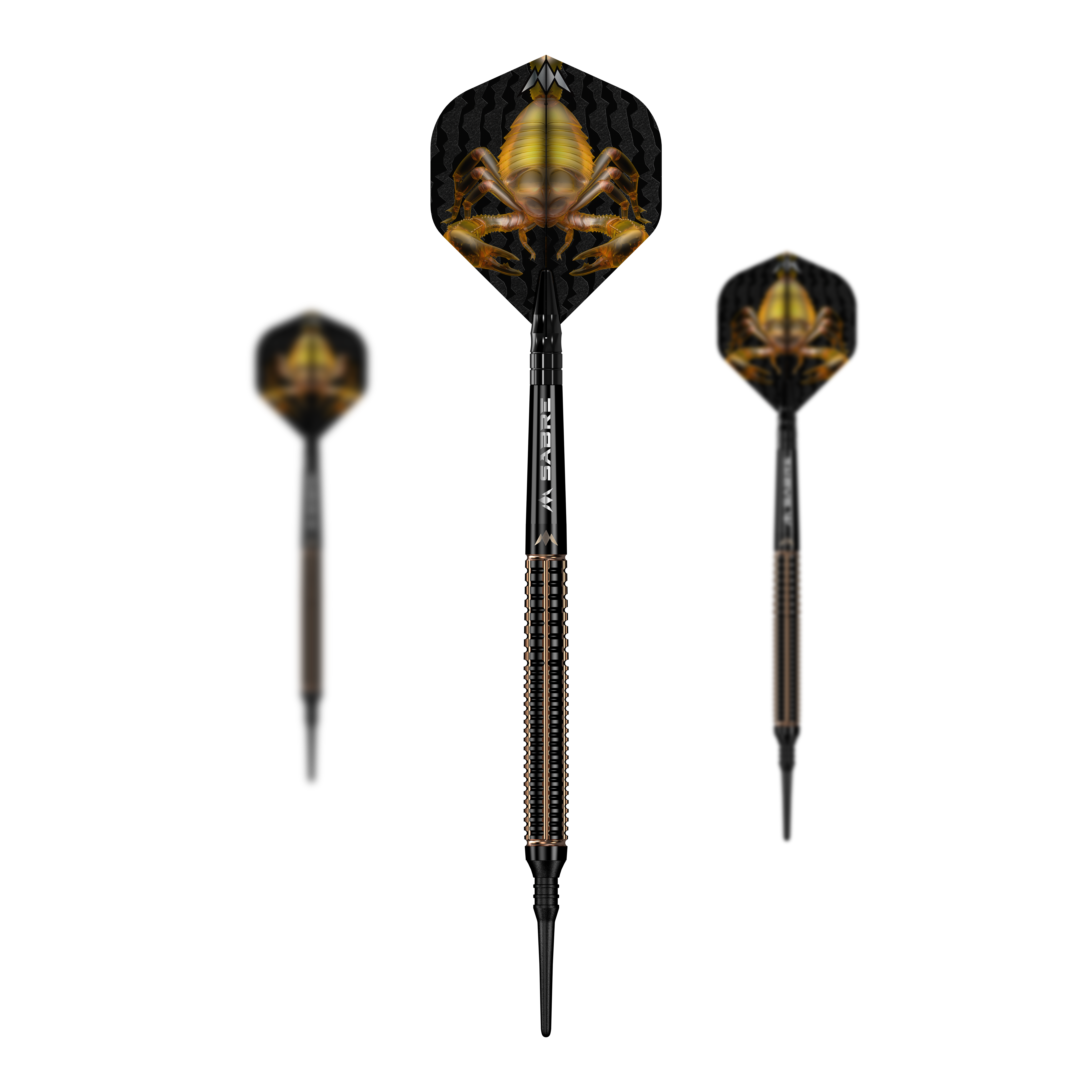 Fléchettes souples Mission Scorpion - 19 g Das Bild zeigt drei Softdarts des Produkts "Mission Scorpion Softdarts - 19g". Die Flights der Darts sind schwarz mit einem auffälligen gelben Skorpion-Motiv gestaltet.