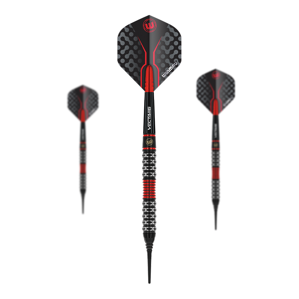 Fléchettes souples Winmau Joe Cullen Édition Spéciale Auf dem Bild sind drei Softdarts mit schwarzen und roten Details zu sehen. Die Flights haben ein modernes, geometrisches Muster und das mittlere Dart wird von vorne gezeigt.