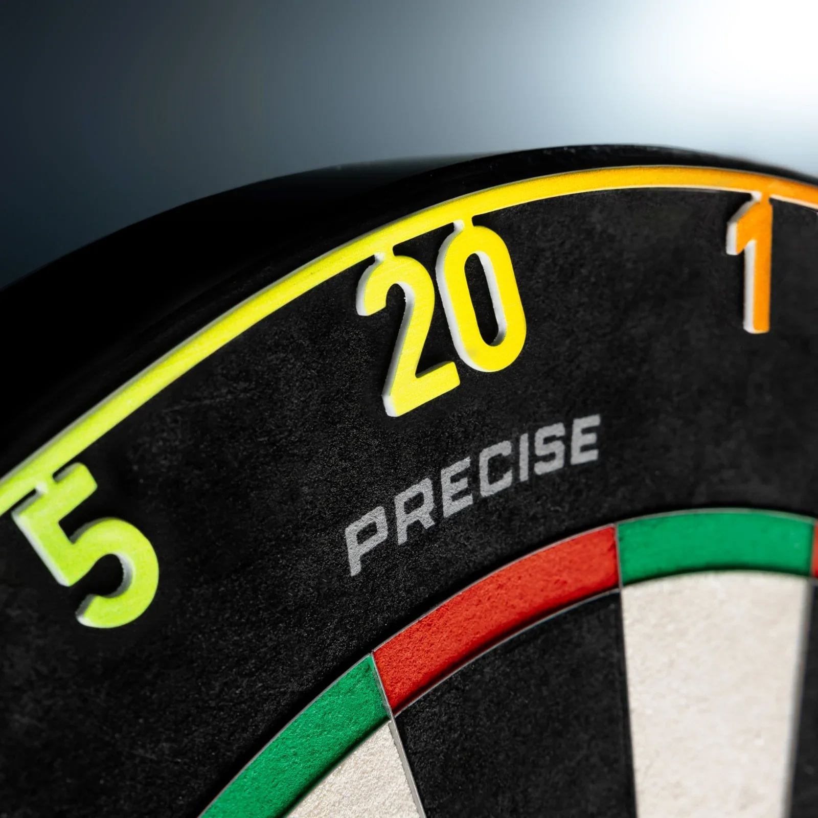 Cible de fléchettes Precise 180 en acier Endorphine avec anneau numéroté - Spectrum Das Precise 180 Endorphine Steeldartboard mit Nummernring – Spectrum ist im Foto erkennbar. Das Bild hebt das Design und die Farben des Dartboards hervor.
