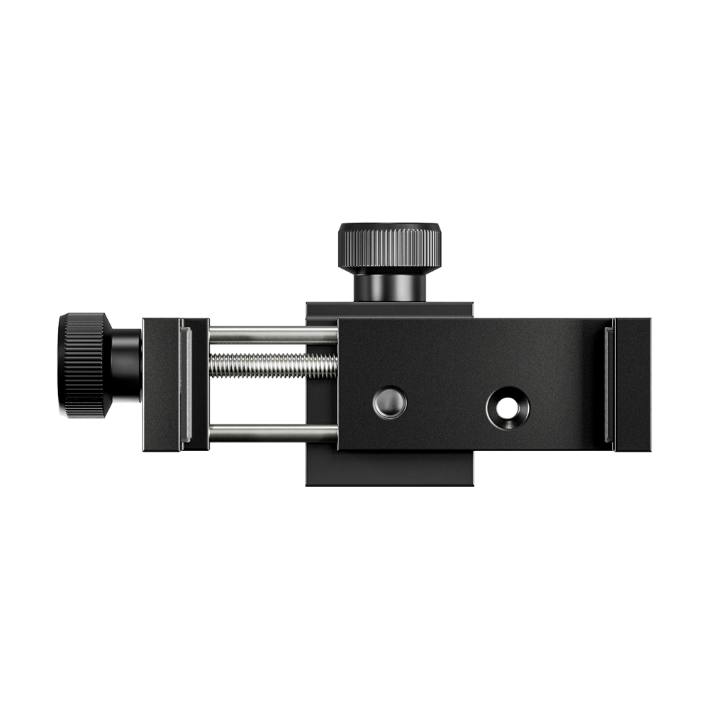 460003_Target_MOD_Mount_Handyhalterung_3 Das Bild zeigt die Target MOD Mount Handyhalterung in schwarzer Farbe. Die Halterung besteht aus robustem Material und verfügt über verstellbare Schrauben zur sicheren Befestigung eines Smartphones.