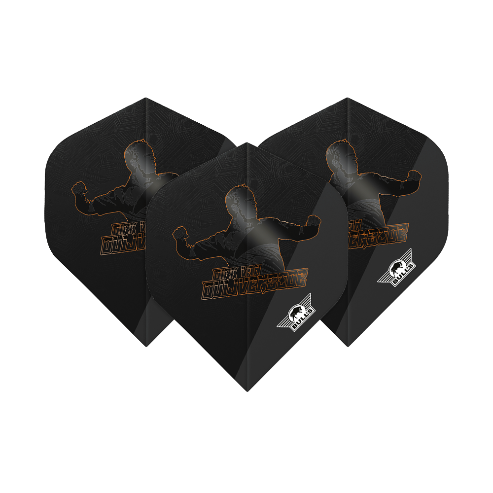 Bulls NL Player 100 Dirk Van Duijvenbode Edition 2 No2 Vols Standard Das Bild zeigt drei schwarze Dart Flights mit dem Aufdruck "Dirk Van Duijvenbode" und einer Silhouette. In der Ecke ist das weiße Bulls NL-Logo zu sehen.