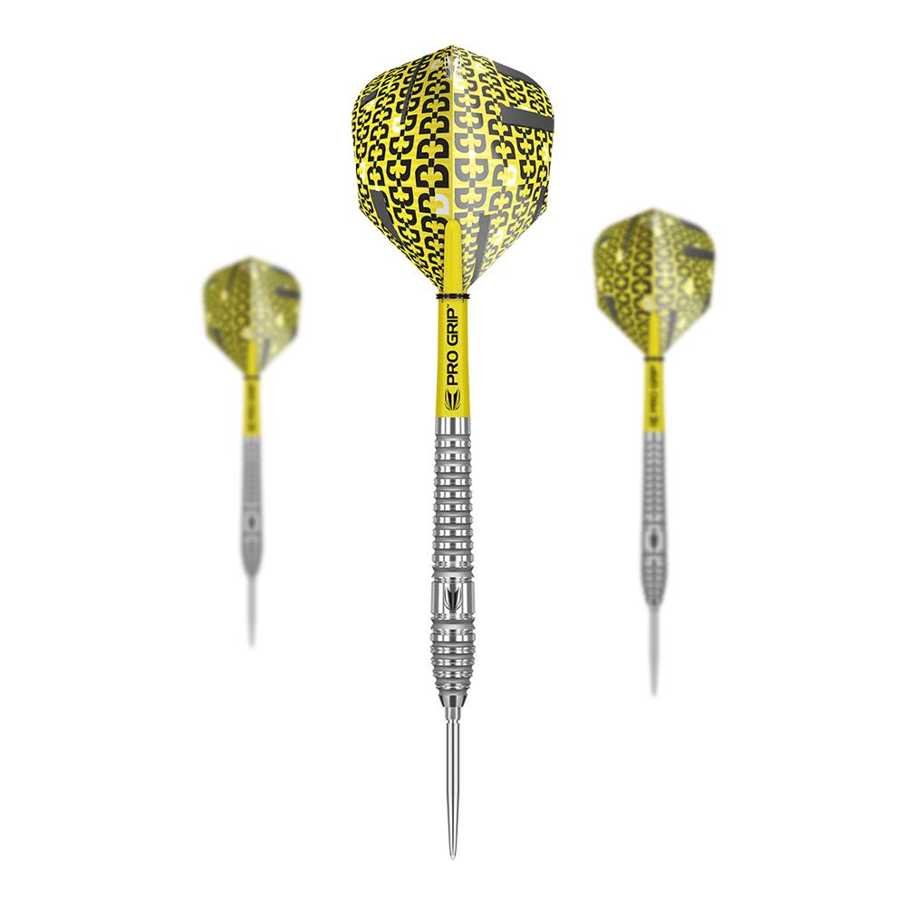 Target Bolide 03 fléchettes en acier Swiss Point Das Bild zeigt drei Target Bolide 03 Swiss Point Steeldarts mit gelb-schwarzen Flights und silbernen Barrels. Die Darts haben einen "Pro Grip"-Schaft und eine metallene Spitze.