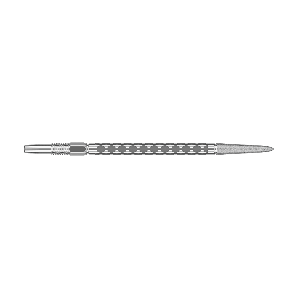 Pointes de fléchettes Target Swiss FLT Point - Argent Zwei kurze silberne Dartspitzen sind nebeneinander fotografiert. Sie sind waagerecht platziert.