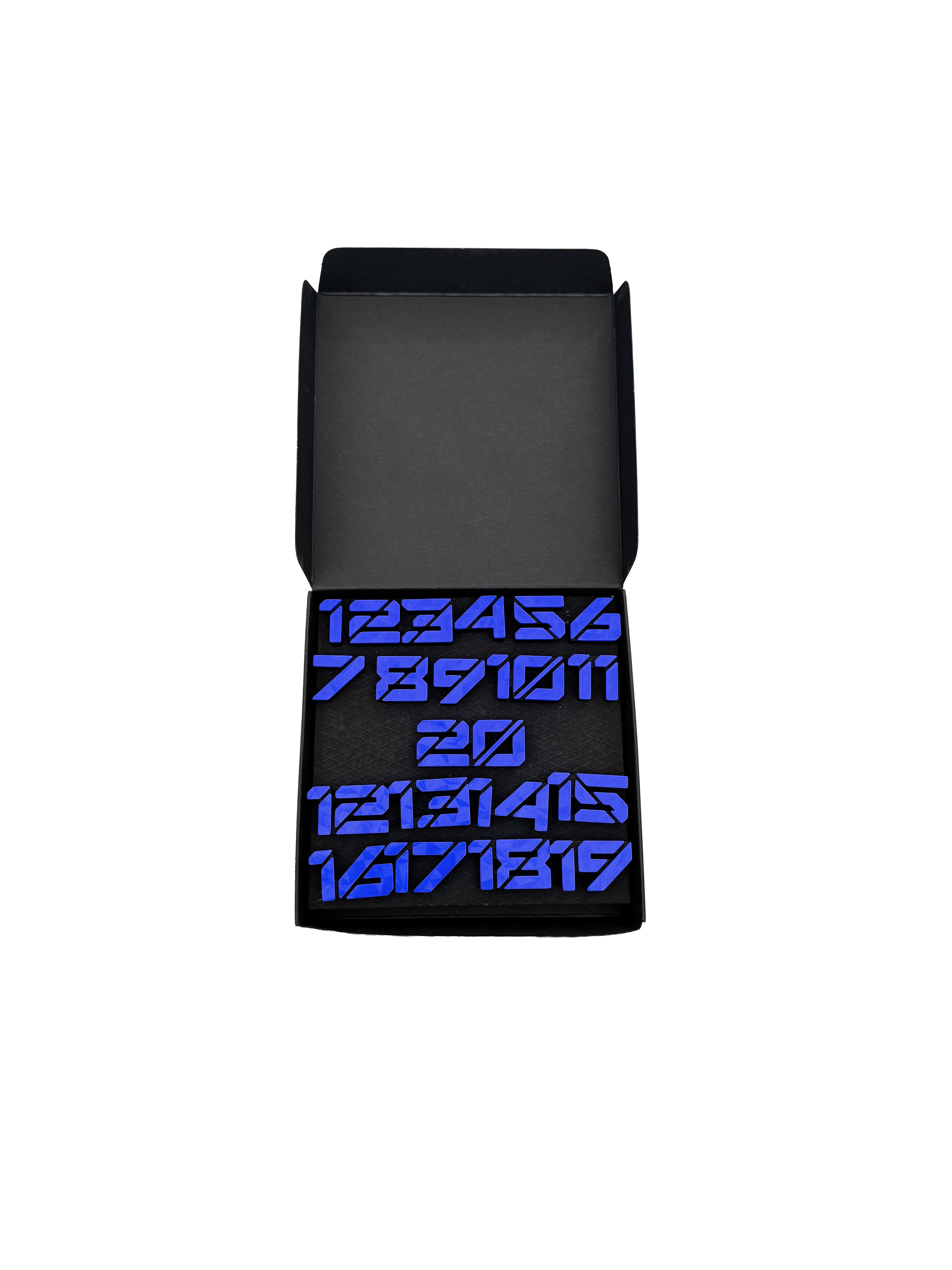 Anneaux numérotés pour cible de fléchettes McDart / Anneaux numérotés cyber Das Bild zeigt die Cyber Blau Box. Die Box hat eine blaue Gestaltung.