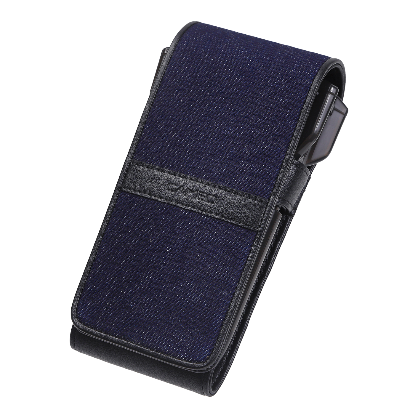 Étui à fléchettes Cameo Thread Das Bild zeigt ein elegantes Dartcase in Navyblau mit schwarzen Akzenten. Das Etui hat einen modernen Look und trägt den Schriftzug "Cameo" auf der Vorderseite.