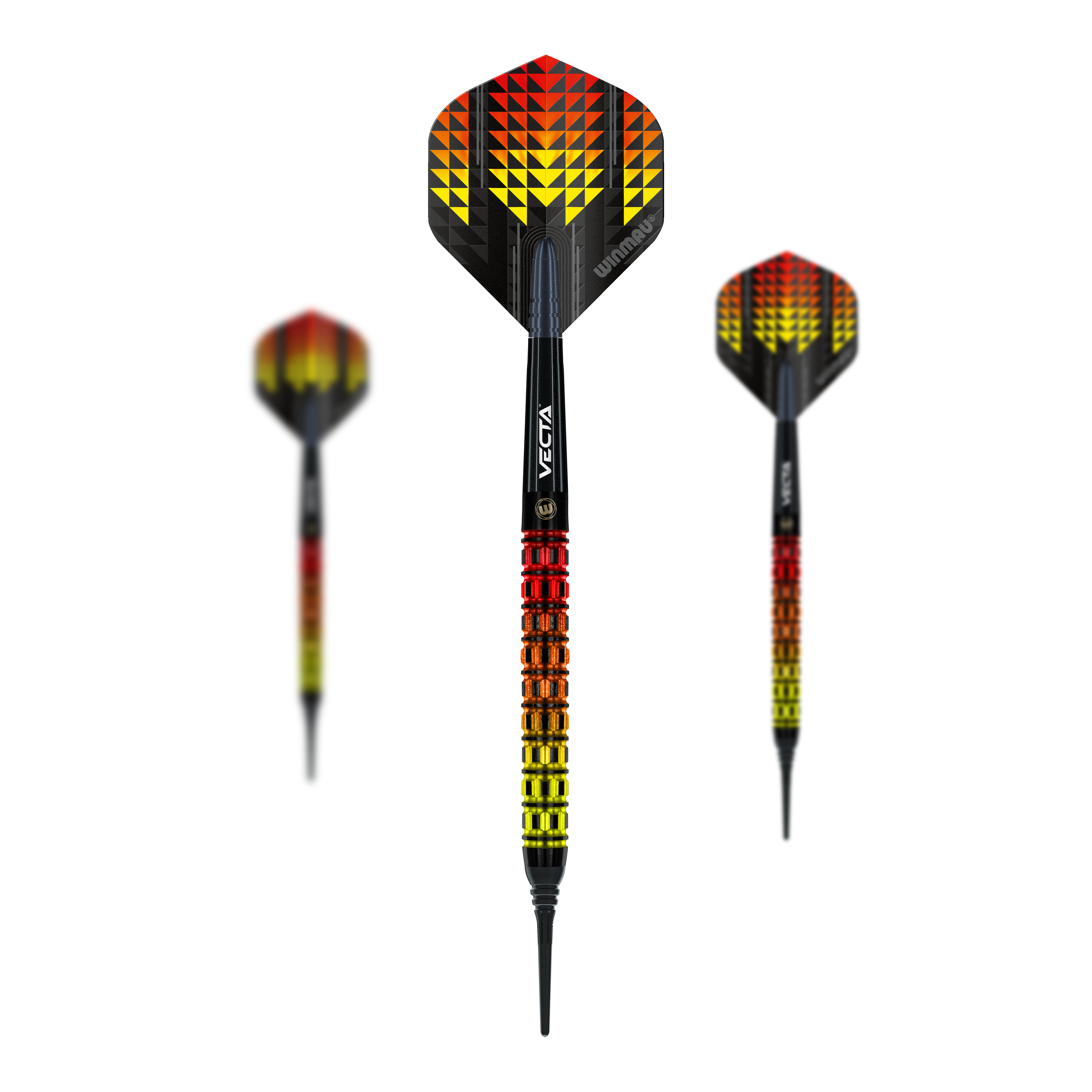 Fléchettes souples parallèles Winmau Firestorm Flame - 20 g Das Bild zeigt drei Winmau Firestorm Flame Parallel Softdarts mit einem Gewicht von 20g. Die Darts haben ein auffälliges Design in Gelb, Rot und Schwarz mit einem flammenähnlichen Muster.