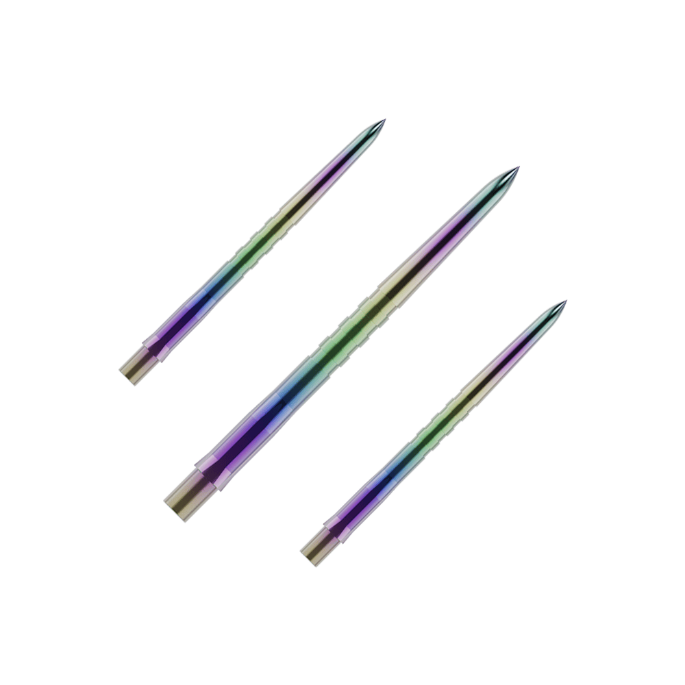 Embouts de fléchettes Mission Caliburn EVO - Rainurés - Corail Das Bild zeigt drei bunte, gerillte Steeldartspitzen nebeneinander. Die Spitzen haben einen schimmernden Farbverlauf in Grün, Blau, Lila und Gelb.