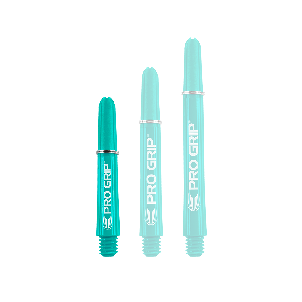 Tiges Target Pro Grip - 3 jeux - Aqua Auf dem Bild sind drei türkisfarbene "PRO GRIP" Schäfte in verschiedenen Längen zu sehen. Sie stehen nebeneinander und haben alle den gleichen Aufdruck und das gleiche Design.
