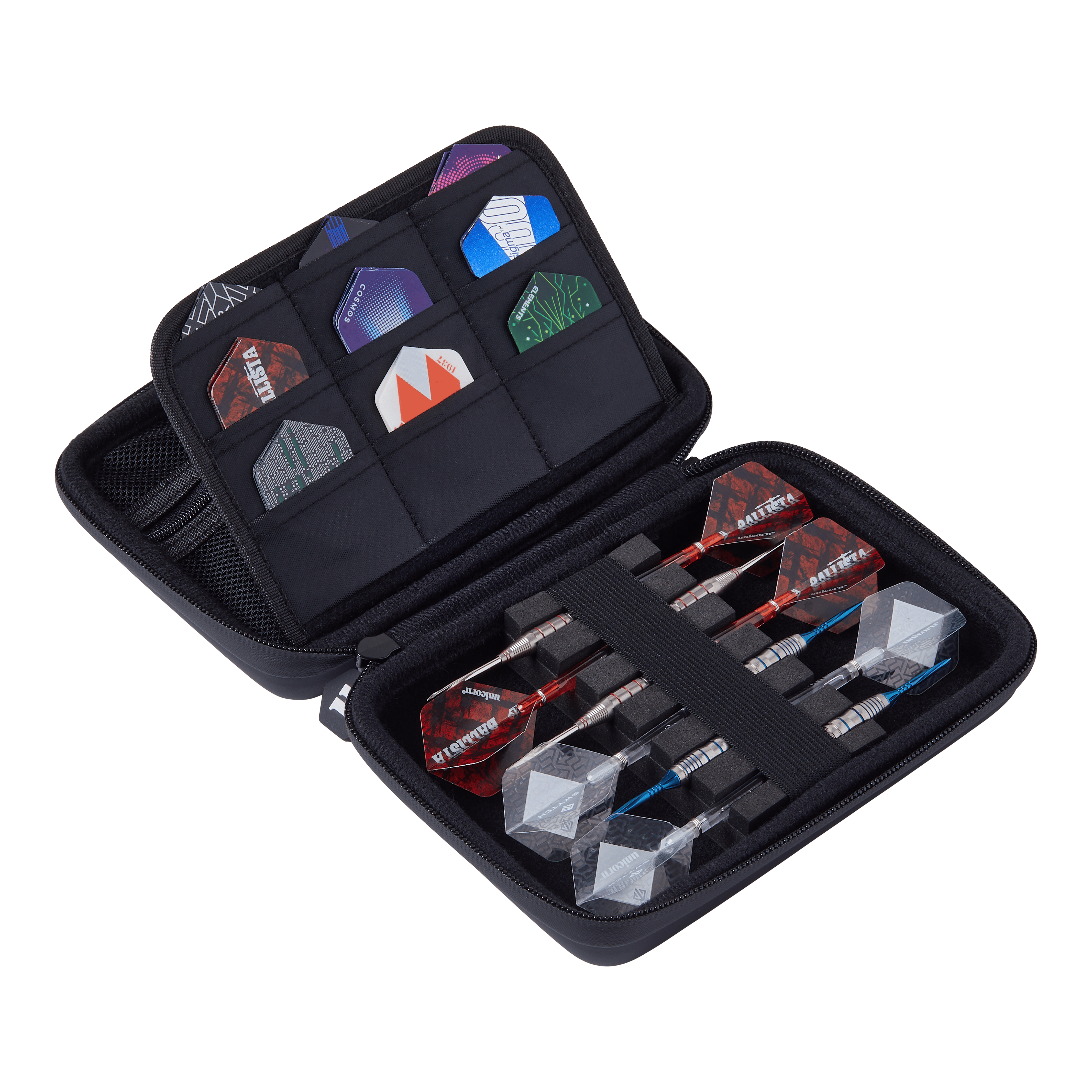 Étui à fléchettes Unicorn Ultra 3UP Medium - Noir Das Bild zeigt ein geöffnetes Dartcase mit mehreren Dartpfeilen und Flights ordentlich einsortiert. Die Tasche ist schwarz und trägt den Namen "Unicorn Ultra 3UP Medium Dartcase".