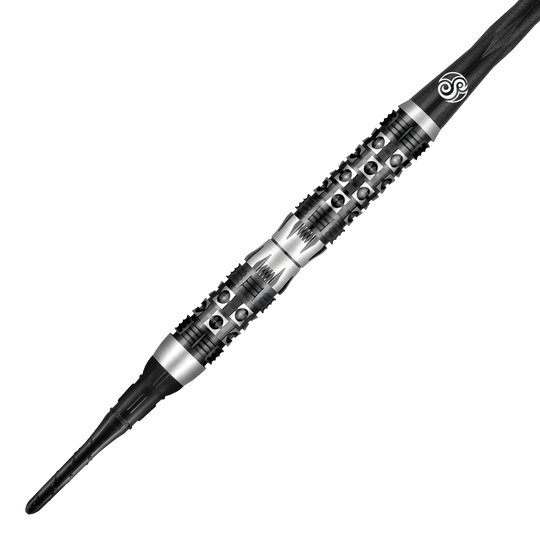 Fléchettes souples Shot Viking Wolf - 20 g Auf dem Bild ist der "Shot Viking Wolf Softdart - 20g" zu sehen. Der Dartpfeil hat ein markantes, silber-schwarzes Design mit auffälligen Griffmulden und einer robusten Spitze.