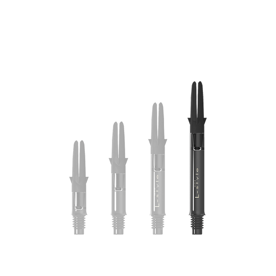 Auf dem Bild sind drei schwarze Dartschäfte aus Carbon in unterschiedlichen Längen zu sehen. Sie stehen aufrecht nebeneinander auf weißem Hintergrund.