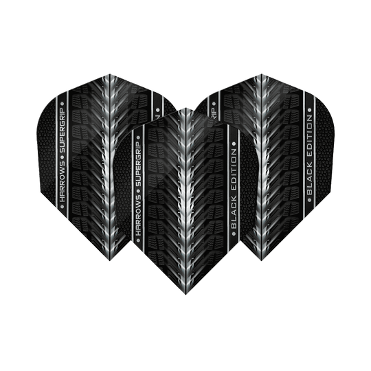 Ailettes Harrows Supergrip Black Edition n°6 Das Bild zeigt die "Harrows Supergrip Black-Edition No6 Flights" in einem schwarzen Design mit silbernen Akzenten. Die Flights haben eine strukturierte Oberfläche und den Schriftzug "Harrows Supergrip Black Edition".