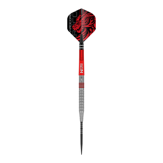 Red Dragon Jonny Clayton Original 2 fléchettes en acier Auf dem Bild ist ein Steeldart der Marke "Red Dragon Jonny Clayton Original 2" zu sehen. Der Dart hat ein auffälliges Design mit roten und silbernen Elementen sowie einem roten Drachenmotiv auf dem Flight.
