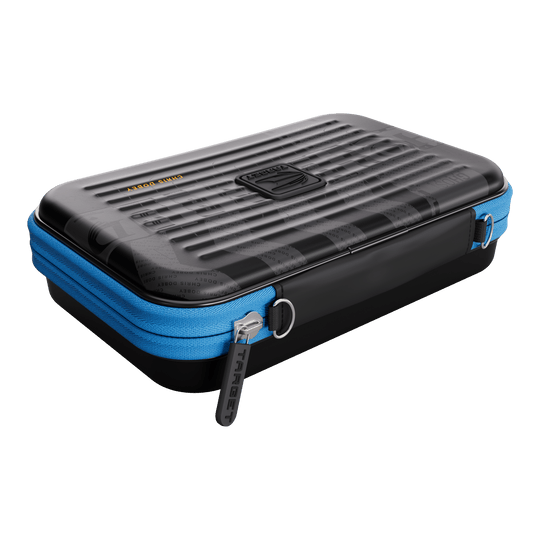 Étui à fléchettes Takoma XL Ghost Series Chris Dobey Zu sehen ist das Takoma XL Ghost Series Chris Dobey Dartcase. Es handelt sich um eine praktische Aufbewahrung für Dartpfeile.