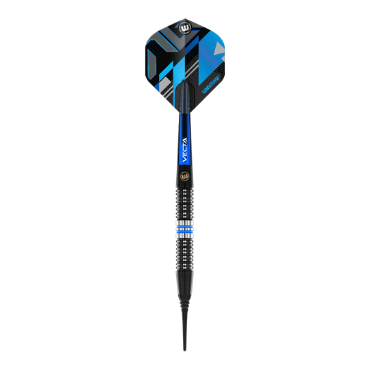 Fléchettes souples Winmau Galactics - 20 g Das Bild zeigt einen Winmau Galactics Softdart mit einem Gewicht von 20 Gramm. Der Dart hat schwarze, blaue und silberne Akzente sowie eine moderne, geometrische Flight-Gestaltung.
