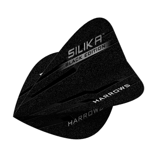 Vols de cerf-volant Harrows Silika Black Edition Das Bild zeigt die Harrows Silika Black-Edition Kite Flights. Die Flights sind schwarz mit silberner Schrift und haben ein modernes Design.
