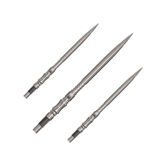Axis Silver Elite Serie Dartspitzen in 40mm werden gezeigt. Die Spitzen sind silberfarben.