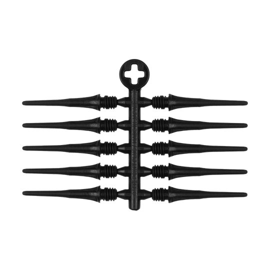 X9048_Cosmo_Fit_Point_Plus_2BA_Spitzen_Schwarz_2gduAjlcKUcAH0 Das Bild zeigt mehrere schwarze Dartspitzen, die an einem Plastikträger befestigt sind. Es handelt sich um das Produkt "Cosmo Fit Point Plus 2BA Spitzen 25mm (50er Pack)".