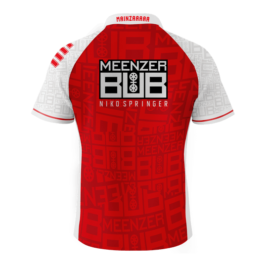 T-shirt Bulls Niko Springer Meenzer Bub Das Bild zeigt ein Dartshirt mit der Aufschrift "Meenzer Bub Nikospringer" auf dem Rücken. Das Shirt ist überwiegend rot mit weißen Ärmeln und auffälligen Mustern.