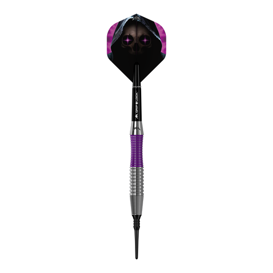 Fléchettes souples en laiton Mission Phantom - 18 g Der Mission Phantom Brass Softdart - 18g hat ein markantes Design mit lila und silbernem Griff. Das Dartflight zeigt ein gruseliges Totenkopf-Motiv mit violetten Augen und Kapuze.