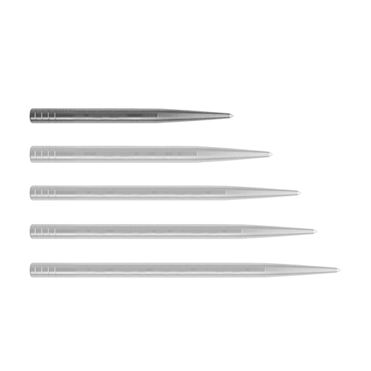 Pointes de fléchettes Condor Beak Point sans découpe Dartspitzen in einheitlicher Form liegen ordentlich nebeneinander. Die Oberfläche ist glänzend.