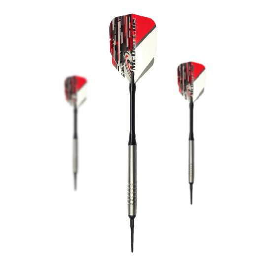 Fléchettes souples McDart 85 Tungstène V14 - 17 g Das Bild zeigt drei Softdarts des Modells "McDart 85er Tungsten V14" mit einem Gewicht von 17g. Die Darts haben silberne Barrels und Flights in Rot, Weiß und Schwarz.