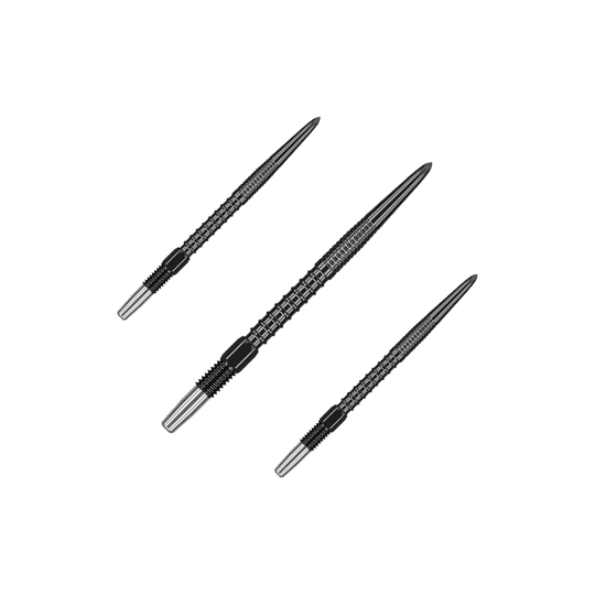 Auf dem Bild sind drei schwarze Dartspitzen zu sehen. Sie sind länglich, metallisch und haben ein geriffeltes Design.