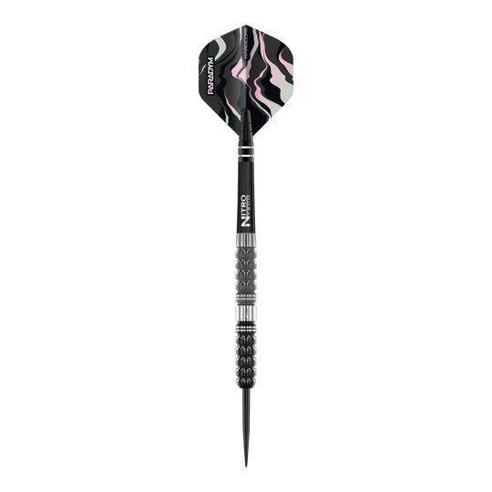 Fléchettes en acier conique Red Dragon Paradym Das Bild zeigt einen Red Dragon Paradym Tapered Steeldart. Der Dart hat ein modernes, schwarzes Design mit markant gemusterter Flugfeder.