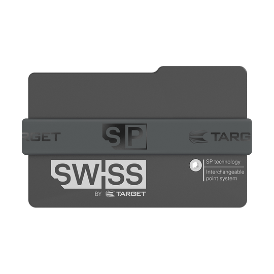 Das Bild zeigt das Produkt "Target Swiss Point Safe". Es ist eine schwarze Aufbewahrungsbox für Dartspitzen mit dem Aufdruck "SWISS by Target".