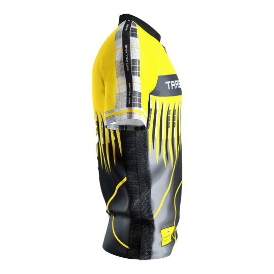 Maillot de fléchettes Target Coolplay Scott Williams 2025 Das Bild zeigt das "Target Coolplay Scott Williams 2025 Dartshirt". Das Shirt hat ein auffälliges Design in Gelb, Schwarz und Grau mit modernen Mustern.