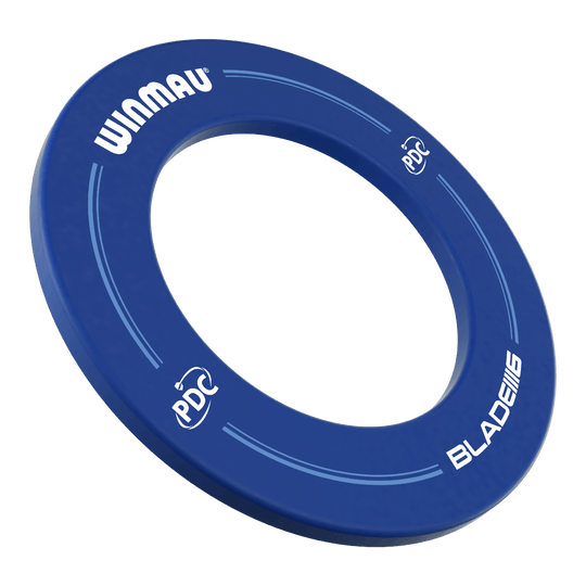 Cadre de fléchettes Winmau PDC - Bleu Auf dem Bild ist ein blauer Dartboard-Surround der Marke Winmau zu sehen. Die Aufschrift enthält die Logos von Winmau, PDC und Blade 6.