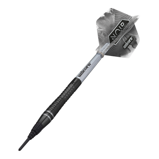 Champion du monde Unicorn Gary Anderson Noir Phase 6 Soft Darts Das Bild zeigt einen Unicorn World Champion Gary Anderson Noir Phase 6 Softdart. Der Dartpfeil ist schwarz-silbern und hat ein modernes, gemustertes Flight-Design.