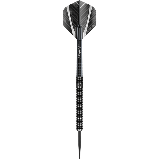 1083-24-Winmau-Blackout-Variante-1-Tungsten-Steeldarts-1mkkQhcL3tfKVy Der Bild zeigt einen schwarzen Steeldartpfeil mit silbernen Akzenten. Der Dart hat eine strukturierte Griffzone und einen modernen Flight.