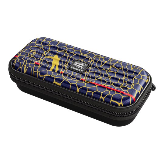 Étui à fléchettes Target Takoma Josh Rock Das Bild zeigt das Produkt "Target Takoma Josh Rock Dartcase". Das Dartcase hat ein auffälliges Design mit gelben Linien auf dunkelblauem Hintergrund und einem kleinen Logo in der Mitte.